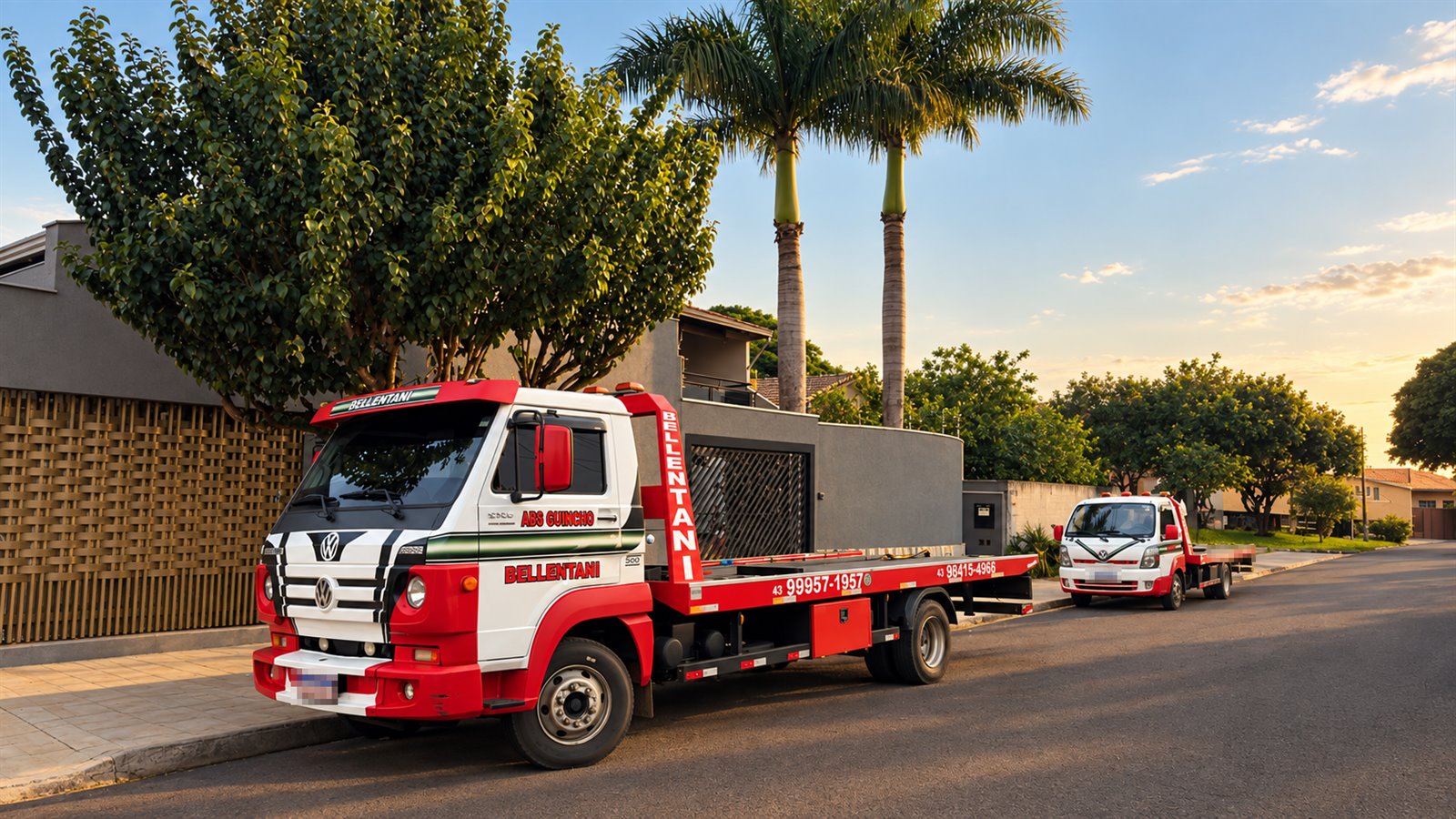Os guinchos da Bellentani estacionados numa rua de Cambé